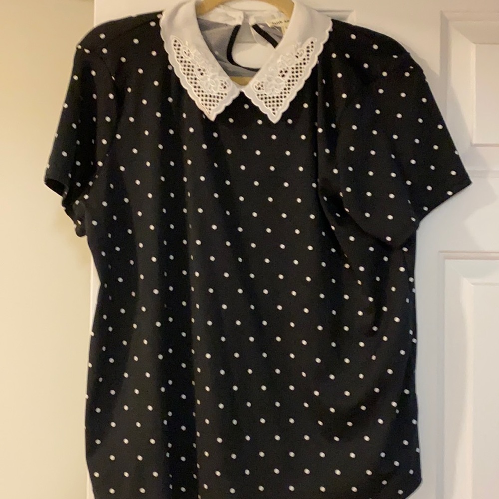 Polka Dot Casual/dress top Peter Pan collar. Used